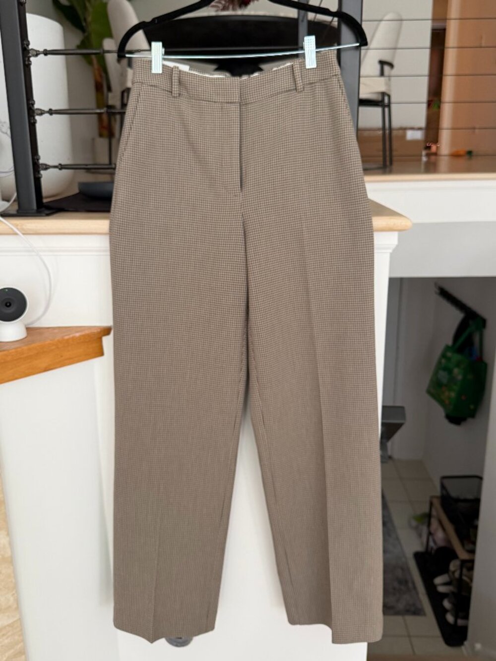 NWT Aritzia Agency Pants - Size 6